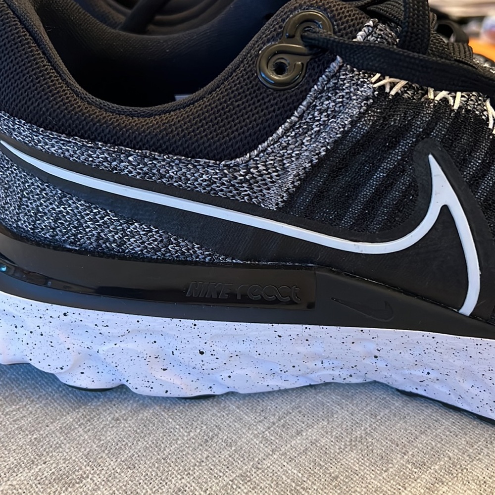 Nike React Infinity Run Flyknit - image 5